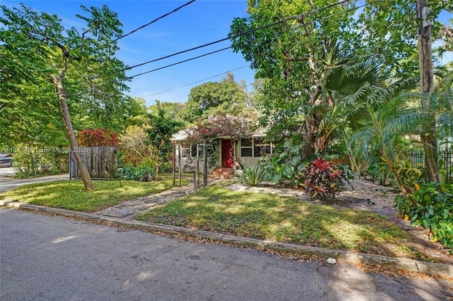 Building Photo - 669 NE 60th St