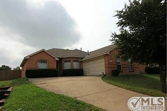 Building Photo - Location....Location....Location....