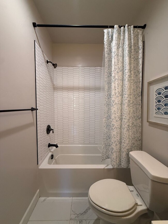 Building Photo - Newer Single Story Model Home Located In The Meadows at Rice Ranch with Three Car Garage