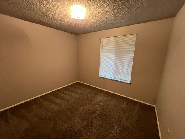 Building Photo - 1307 NW 119th St