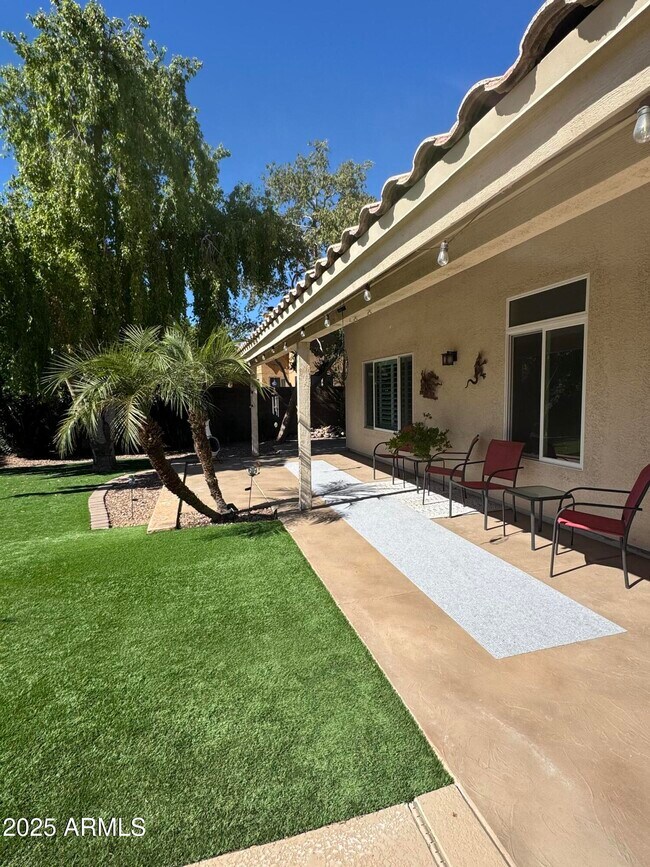 Building Photo - 4435 E Cathedral Rock Dr