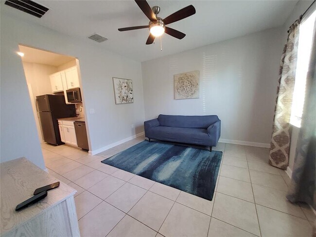 Building Photo - 160 Taft Dr