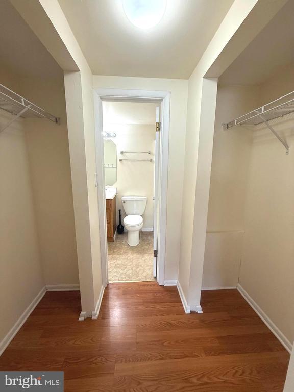 Building Photo - 1071 Lancaster Blvd