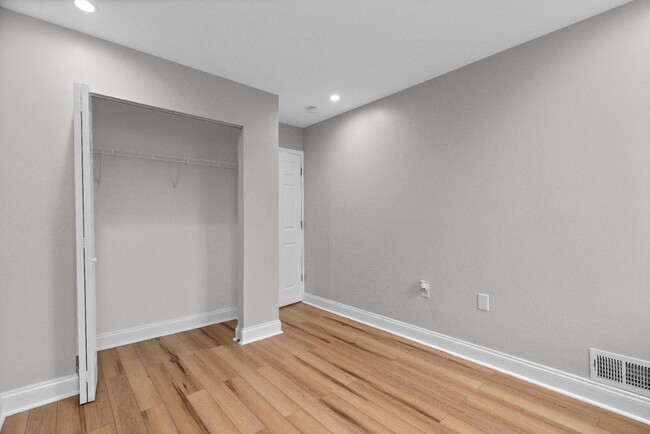 Building Photo - 200 N Glover St