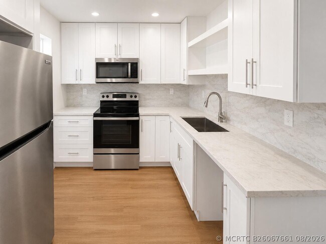Building Photo - 7725 SW 86th St