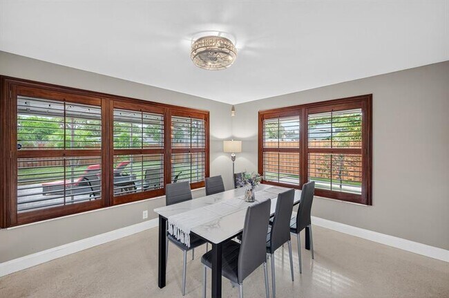 Building Photo - 2407 NE 17th Terrace