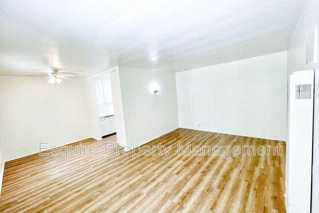 Building Photo - 1750 Ventura Blvd