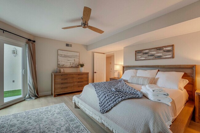 Building Photo - 17980 Gulf Blvd