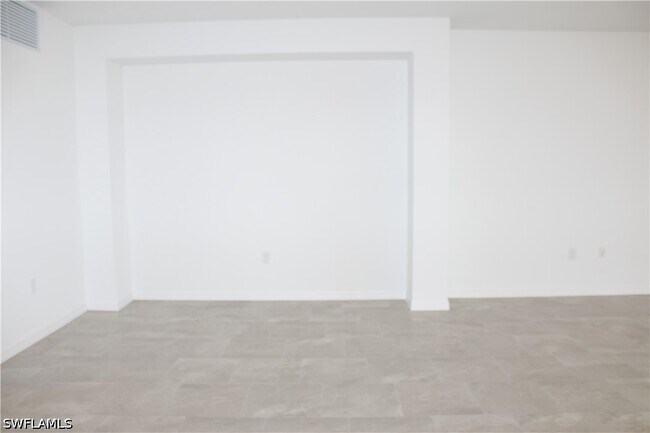 Building Photo - 5661 Melbourne Ct