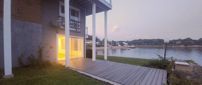 Building Photo - 189 Shore Dr