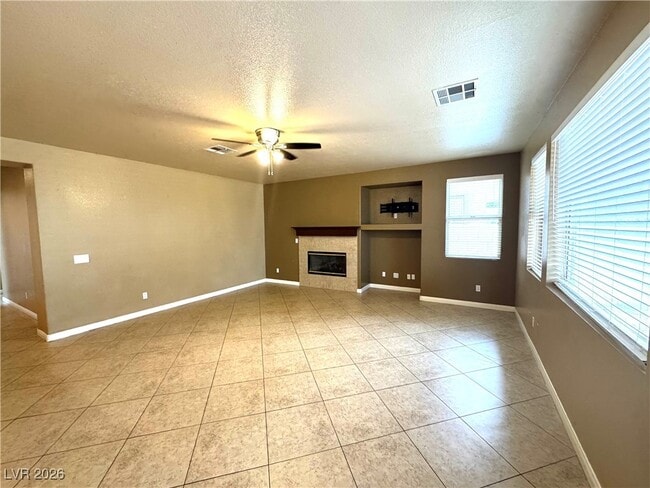 Building Photo - 332 Glistening Cloud Dr