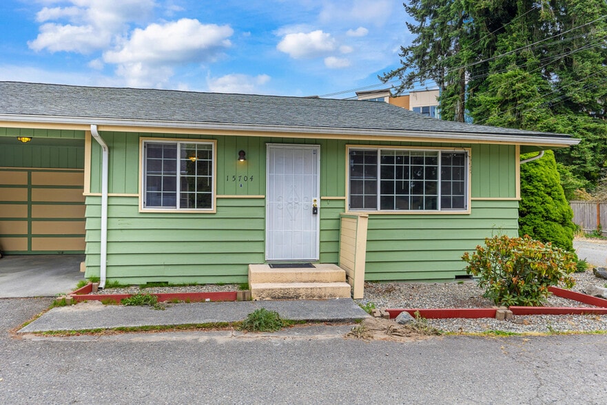 Building Photo - 15704 Ash Way