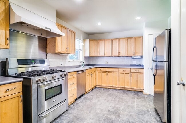 Building Photo - 6721 Vada Dr