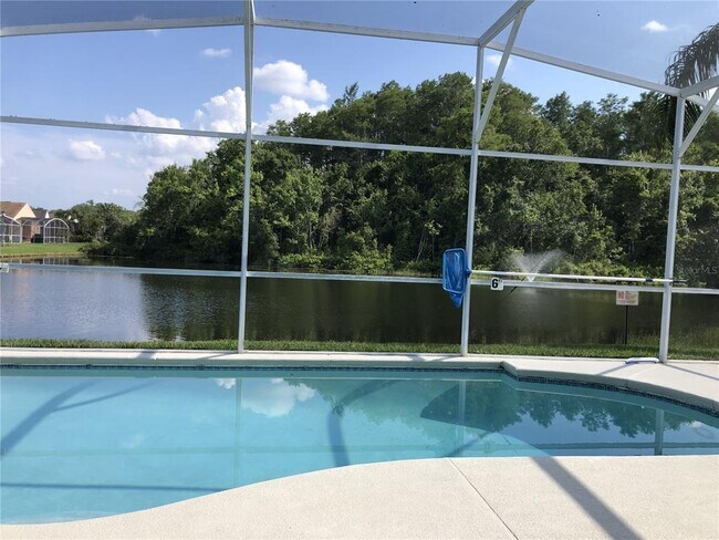 Building Photo - 2673 Chatham Cir
