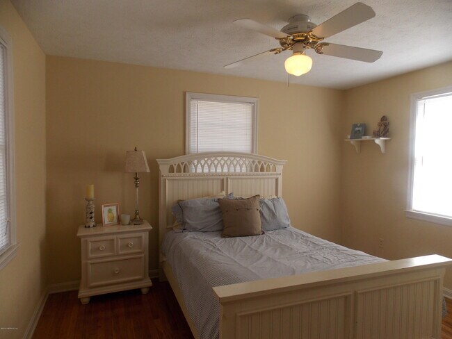 Building Photo - 1694 Geraldine Dr