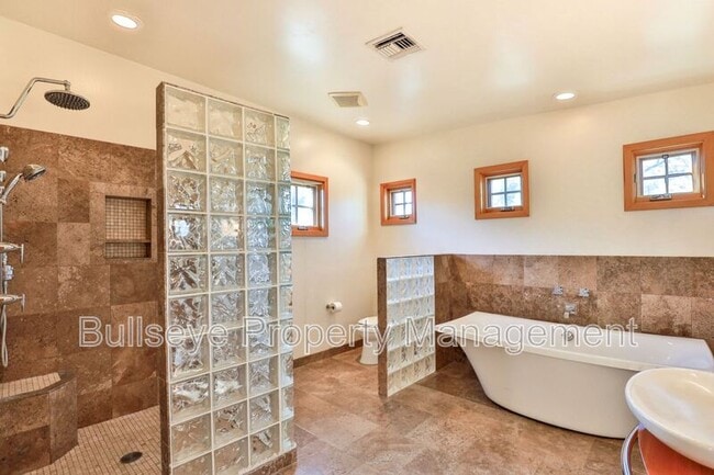 Building Photo - 3132 N 27th St