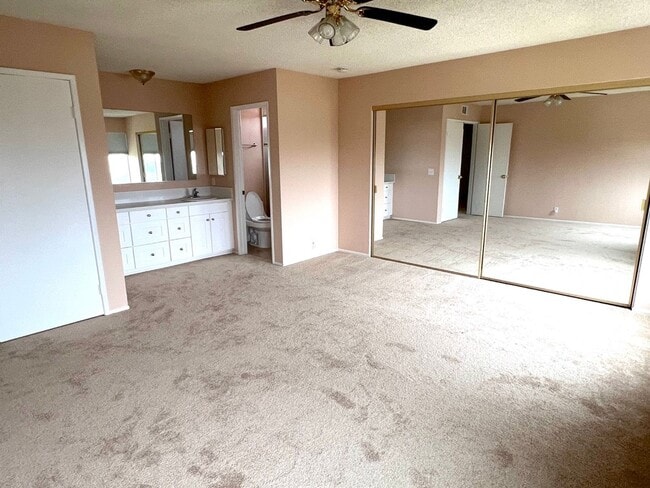 Building Photo - Prime Location: Beautiful Home in Diamond ...