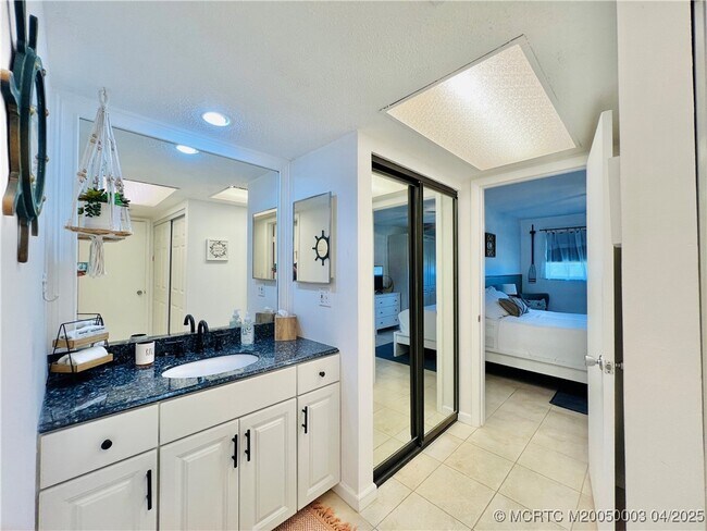 Building Photo - 2400 S Ocean Dr