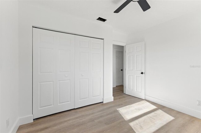 Building Photo - 4504 S 26th Ave