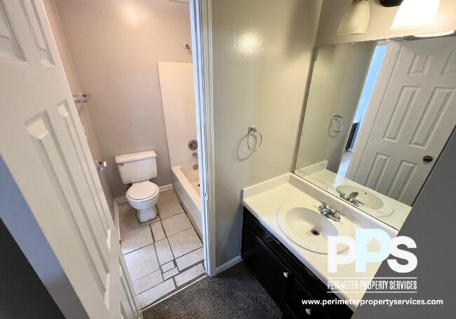 Building Photo - 5917 Summerglen Ln