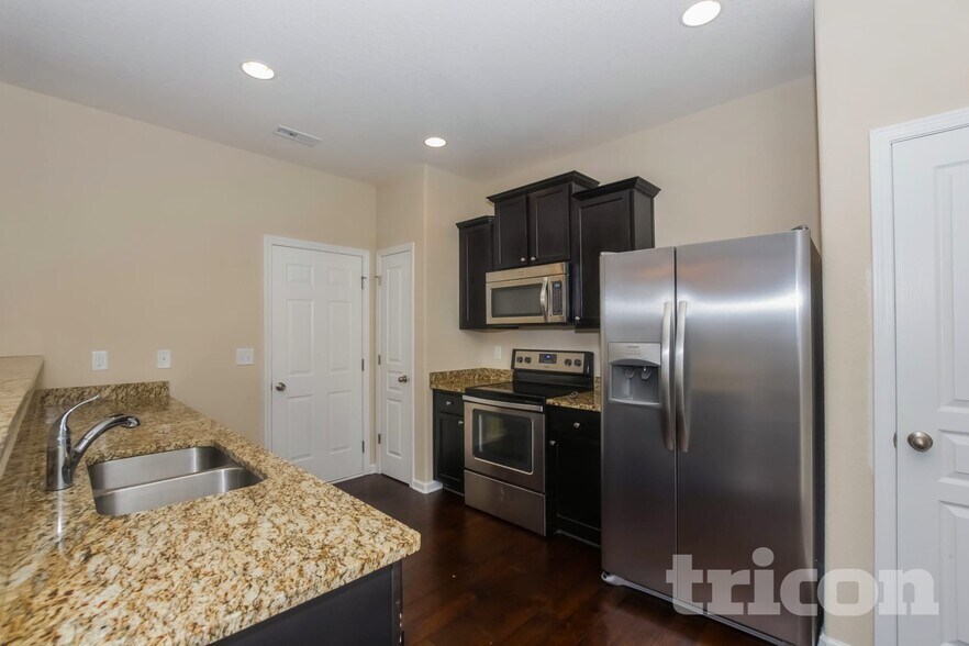 Building Photo - 4717 Opus Ln