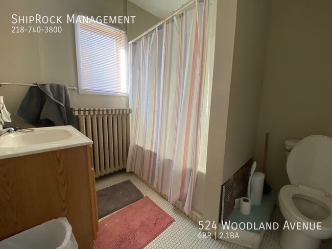 Building Photo - 524 Woodland Ave