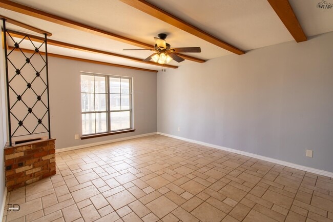 Building Photo - 4653 Balboa Dr