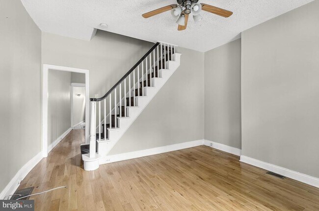 Primary Photo - 2417 E Norris St