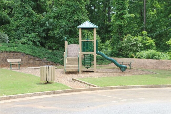 Building Photo - 508 Rendezvous Rd