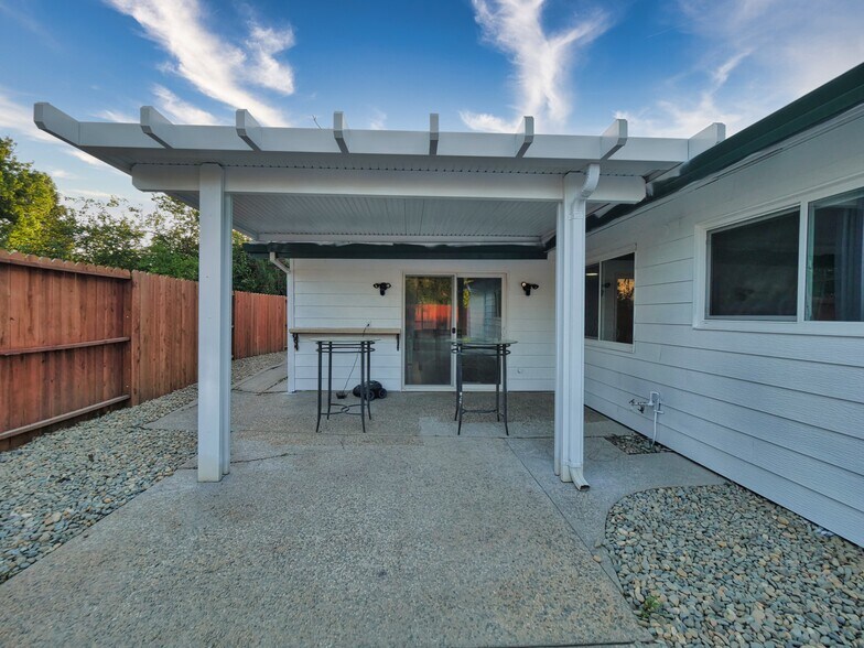Building Photo - 2537 Warrego Way