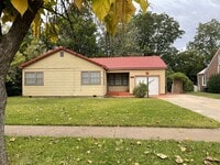 Building Photo - 3 Bedroom 1 Bath