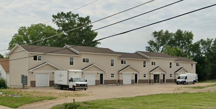 Building Photo - 315 N Center St