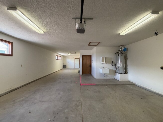 Building Photo - Beautiful 3 Bedroom Single Story Custom Home Plus Office Available Near Tramway Blvd NE & I-40!