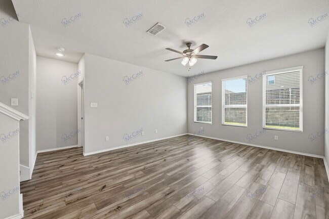 Building Photo - 8005 Gangway Dr