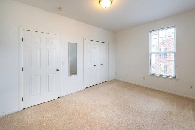 Building Photo - 854 W Summerfield Gln Cir