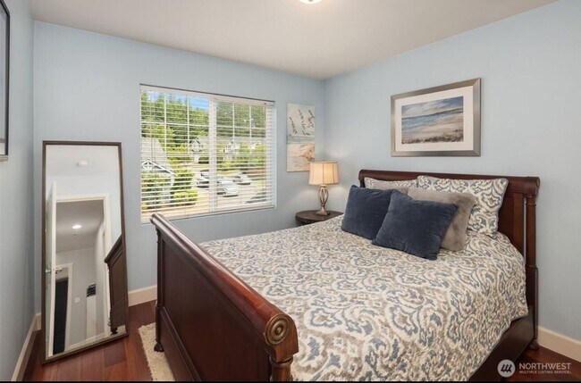 Building Photo - Beautiful Maple Ridge Highlands Home in Ma...