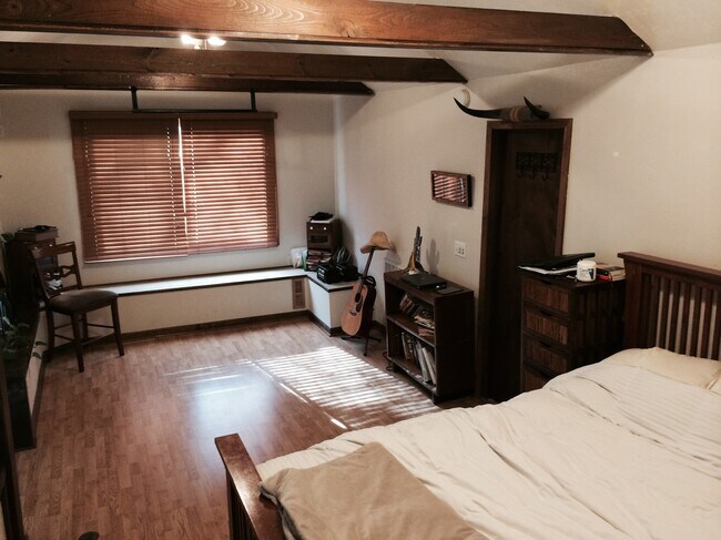 Building Photo - 1603 S 100th St