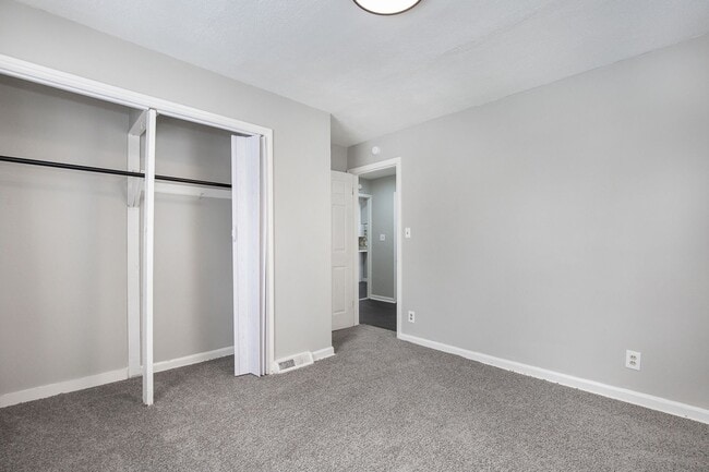 Building Photo - NEWLY RENOVATED! 3-BED, 1 BATH BEAUTIFUL  SINGLE- FAMILY HOME IN MAPLE HEIGHTS!