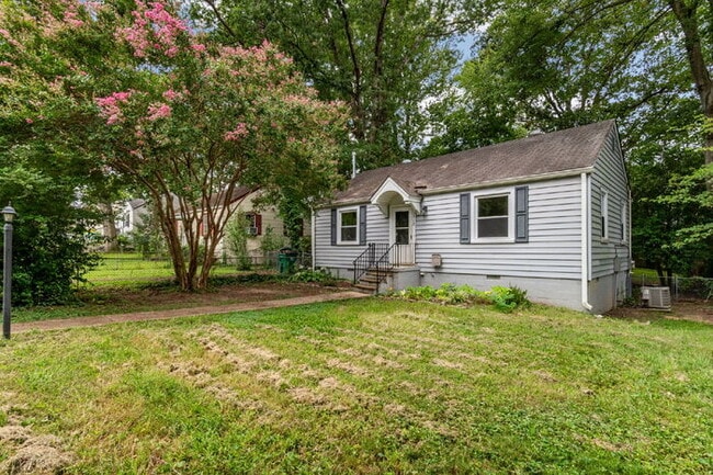 Primary Photo - 1710 Westhill Rd