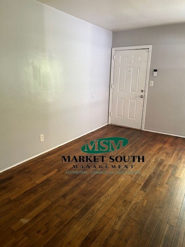 Building Photo - 54 E 1136