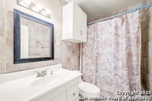 Building Photo - 5030 Vlg Crst Dr