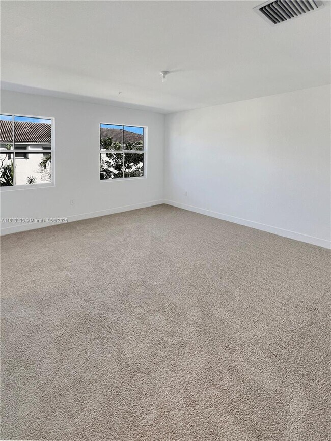 Building Photo - 145 SW 170th Ave