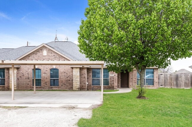 Building Photo - 118 Jolin Ln