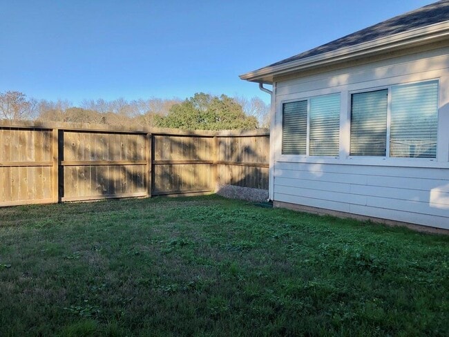 Building Photo - 10838 Cobblecreek Way
