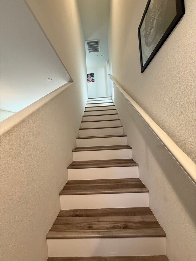 Building Photo - Templeton Ranch 3 Bedroom 2 Bathroom Single Family Home Available 3/15/26