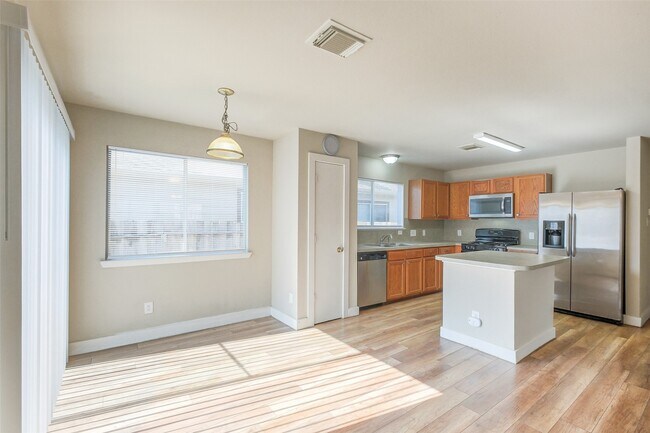 Building Photo - 605 Pinto Springs Ln