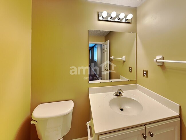 Building Photo - 422 Sunridge Dr