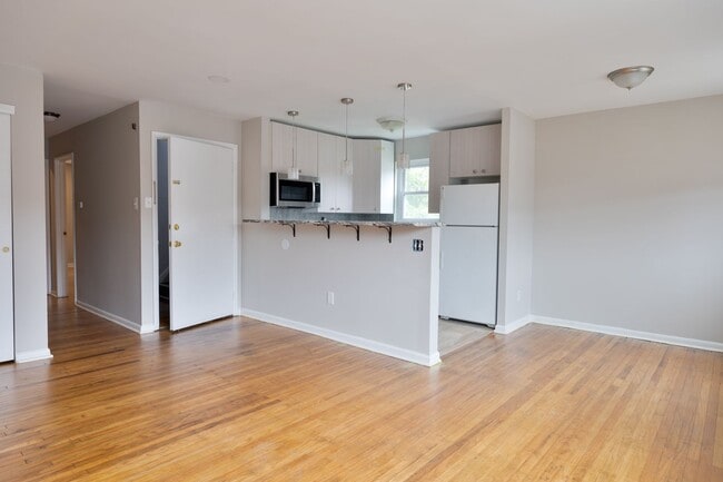 Primary Photo - 12526 Biscayne Dr