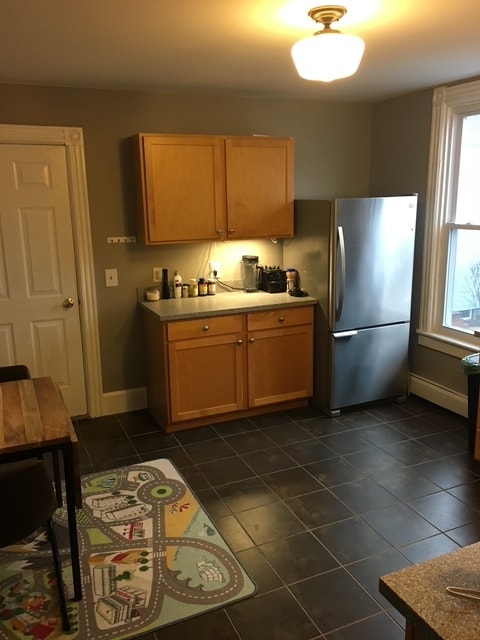 Building Photo - 58 Wilson St