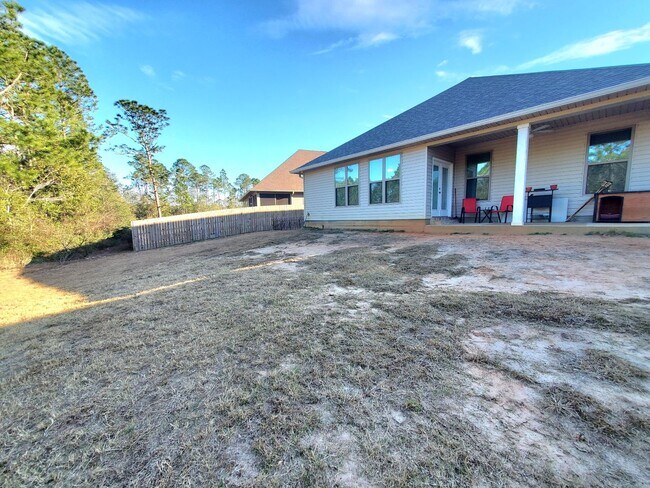 Building Photo - WOW! Incredible 3/2 Open Floor Plan home located in Desired Millview Estates III Subdivision.